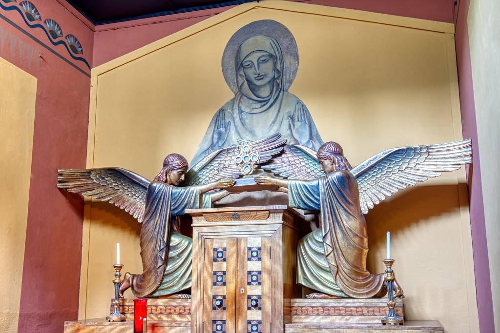 HDR kerkfotografie cenakelkerk kerk church eglise jesus maria heilig landstichting bedevaart pilgrimage pelerinage religie religion bedevaartsoord museum